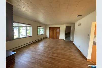 163 Madison Avenue, Hasbrouck Heights, NJ 07604 - Photo 2
