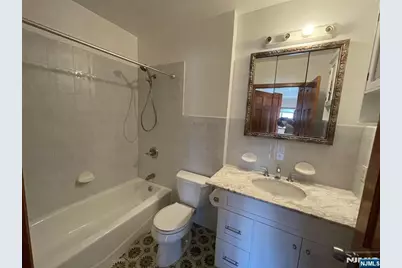163 Madison Avenue, Hasbrouck Heights, NJ 07604 - Photo 10