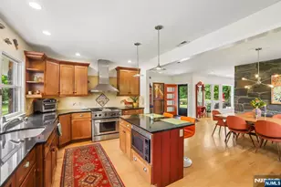 95 Yantacaw Brook Rd, Montclair, NJ 07043 - Photo 16