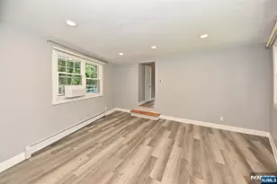 221 Lakeview Dr, Ridgewood, NJ 07450 - Photo 10