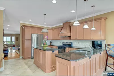 4 8th Street A #A, Fairview, NJ 07022 - Photo 14