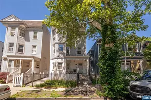 77 16th St, East Orange, NJ 07018 - Photo 1