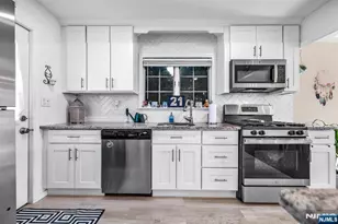 21 Kipp Ave, Lodi, NJ 07644 - Photo 10