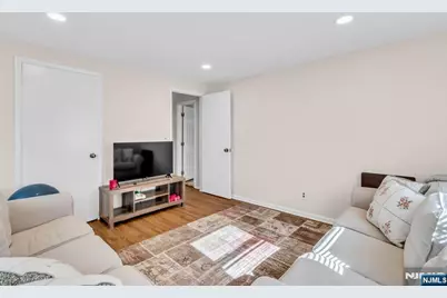 33 Oak Avenue, Pequannock Township, NJ 07440 - Photo 20
