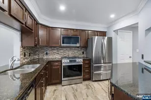 37 Amethyst Ln 251, Paterson, NJ 07501 - Photo 2