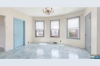 162 Forest Avenue, Lyndhurst Township, NJ 07071 - Photo 6