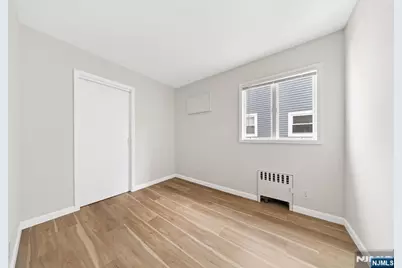 271 Travers Place, Lyndhurst Township, NJ 07071 - Photo 18