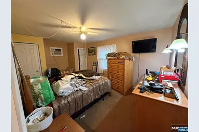 208 Lawrence Drive, Paramus, NJ 07652 - Photo 8