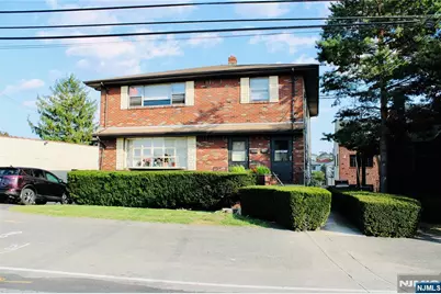 208 Bergen Boulevard 3 #3, Fairview, NJ 07022 - Photo 1