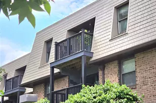 560 North Ave I, Fort Lee, NJ 07024 - Photo 2