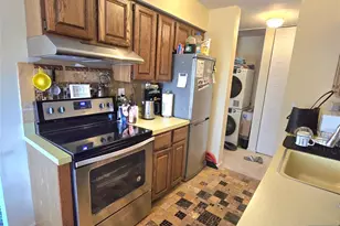 560 North Ave I, Fort Lee, NJ 07024 - Photo 10