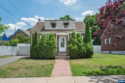 7 Hobart Place, Clifton, NJ 07011 - Photo 18