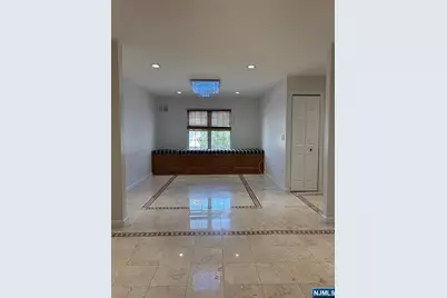 264 Midland Avenue 32 #32, Saddle Brook Township, NJ 07663 - Photo 2