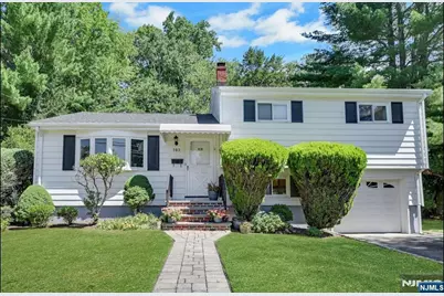 103 Primrose Lane, Closter, NJ 07624 - Photo 2