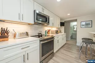 521 Piermont Ave 315A, River Vale Township, NJ 07675 - Photo 4
