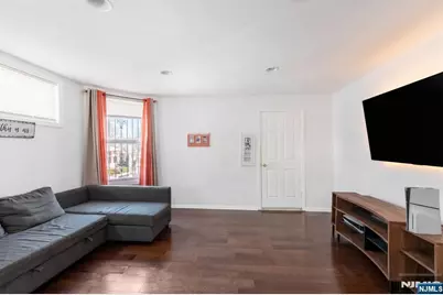 158 Clinton Street, East Orange, NJ 07018 - Photo 8