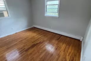 1038 Kingsland Ln, Fort Lee, NJ 07024 - Photo 12