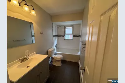 1038 Kingsland Lane, Fort Lee, NJ 07024 - Photo 14