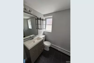 1038 Kingsland Lane, Fort Lee, NJ 07024 - Photo 26