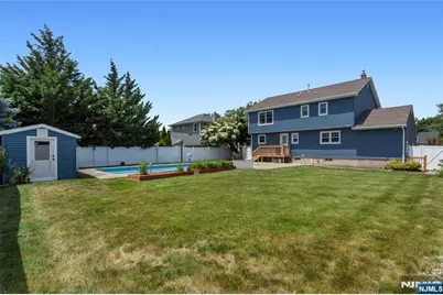 512 Lyster Avenue, Saddle Brook Township, NJ 07663 - Photo 44