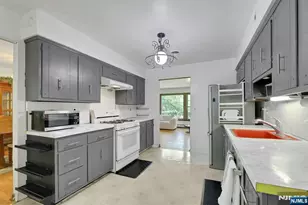 281 Rivara Ct, Ridgewood, NJ 07450 - Photo 18