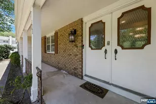 281 Rivara Ct, Ridgewood, NJ 07450 - Photo 4