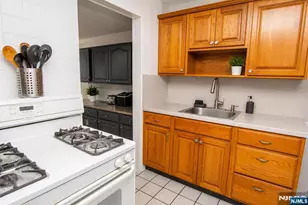78 Dudley Dr, Bergenfield, NJ 07621 - Photo 2