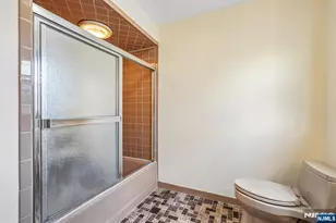 21 Ferncliff Rd, Bloomfield, NJ 07003 - Photo 20