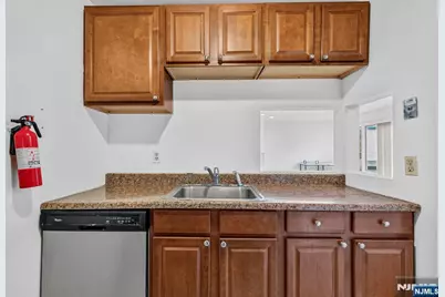 224B Washington Avenue, Fort Lee, NJ 07024 - Photo 10