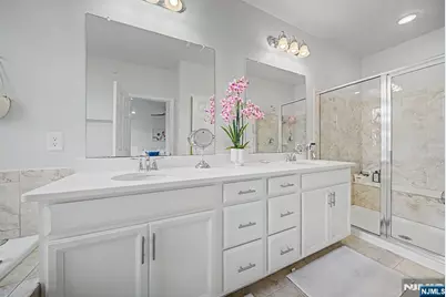 161 Wesmont Drive 4113 #4113, Wood Ridge, NJ 07075 - Photo 16