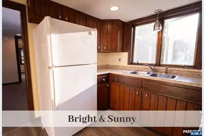 54 Glen Avenue 2nd Floor #2nd Floor, Midland Park, NJ 07432 - Photo 8