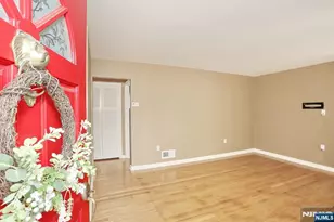 29 Margaret Ct, Dumont, NJ 07628 - Photo 4