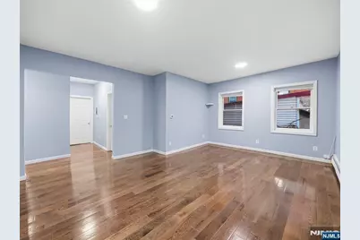 1-2 Hilliard Avenue 2 #2, Edgewater, NJ 07020 - Photo 6