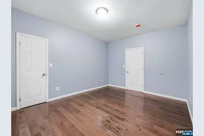 1-2 Hilliard Avenue 2 #2, Edgewater, NJ 07020 - Photo 10