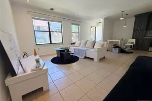 41 Coriander Way 41, Englewood, NJ 07631 - Photo 2