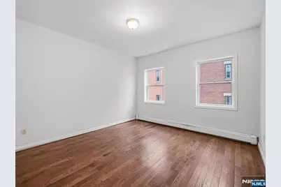 1-2 Hilliard Avenue 6 #6, Edgewater, NJ 07020 - Photo 12