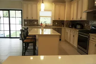 1006 Morningside Ln, Fort Lee, NJ 07024 - Photo 2