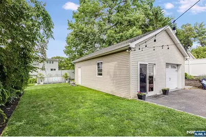 160 Woodland Avenue, Verona, NJ 07044 - Photo 42