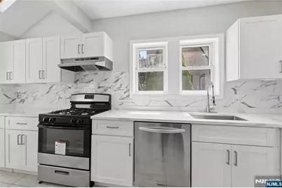 275 Farrant Terrace, Teaneck Township, NJ 07666 - Photo 8