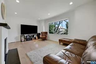 318 Beechwood Pl, Leonia, NJ 07605 - Photo 4