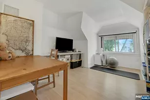 318 Beechwood Pl, Leonia, NJ 07605 - Photo 26