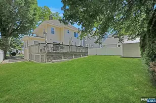 318 Beechwood Pl, Leonia, NJ 07605 - Photo 32