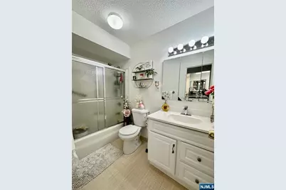 160 Overlook Avenue 2D #2D, Hackensack, NJ 07601 - Photo 16
