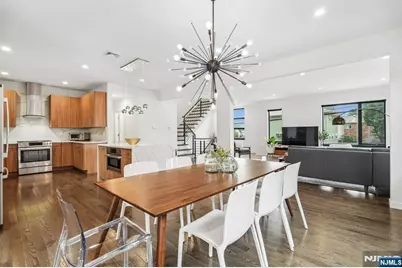 253 Prospect Avenue, Cliffside Park, NJ 07010 - Photo 10