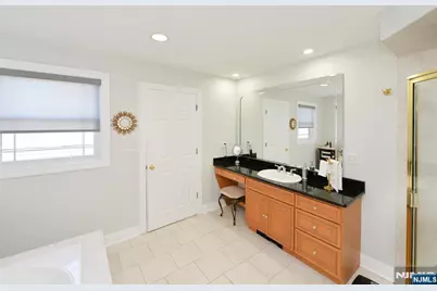513 Boulevard, New Milford, NJ 07646 - Photo 16