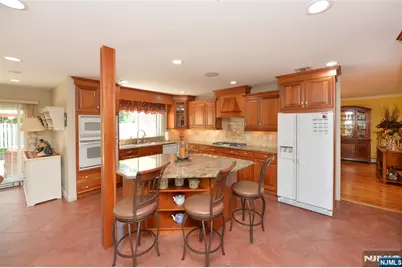 513 Boulevard, New Milford, NJ 07646 - Photo 4