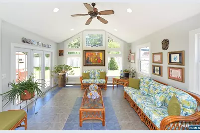 513 Boulevard, New Milford, NJ 07646 - Photo 10