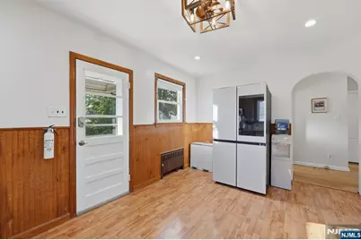 653 7th Street, Lyndhurst Township, NJ 07071 - Photo 12