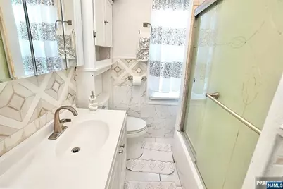 22-24 Kensington Place, East Orange, NJ 07017 - Photo 10