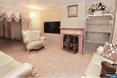 22-24 Kensington Place, East Orange, NJ 07017 - Photo 2